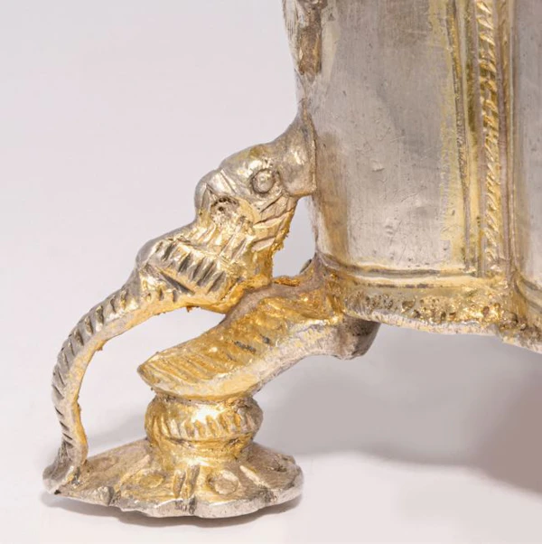 Antique late 19th Century Indian parcel gilt Solid Silver spice box (pandan). - image 4