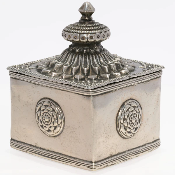Antique Indian Silver Box 19th century - image 2