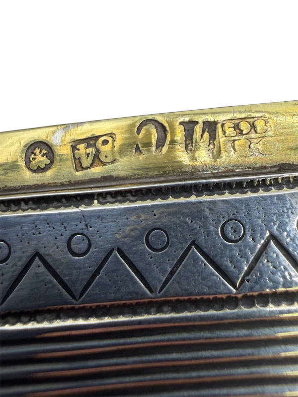 Russian silver trompe l'oeil cigarette case in style of a mitten, St Petersburg, 1873 by Ignatiy Sazikov. - image 4