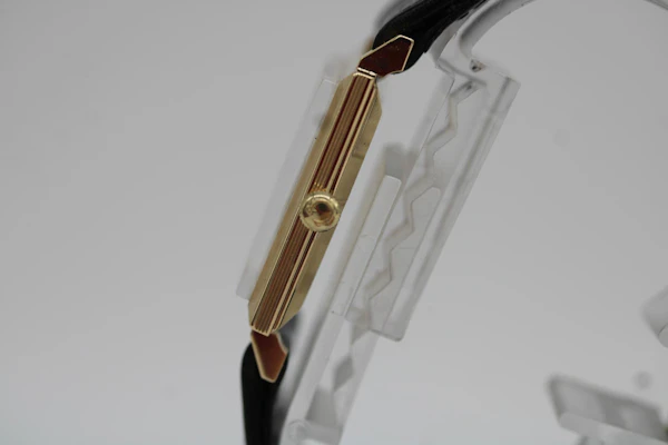 Omega De Ville Square Case 711.2076 9ct Gold Omega Buckle and strap - image 9