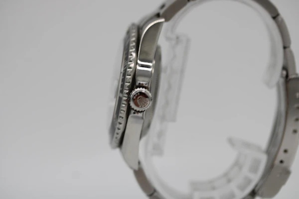 Rolex Submariner 16610 Full Set 2004 (F Serial) - image 4