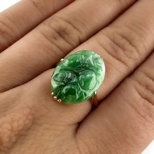 Vintage Carved Jade Ring - Saddingtons Jewellery stand 375