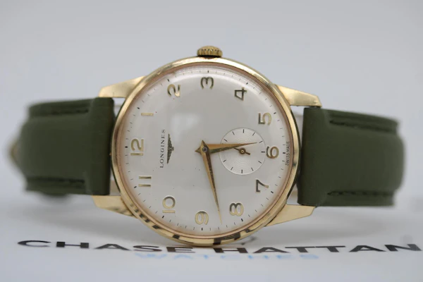 Longines Vintage Classic 9ct Gold Watch - image 7