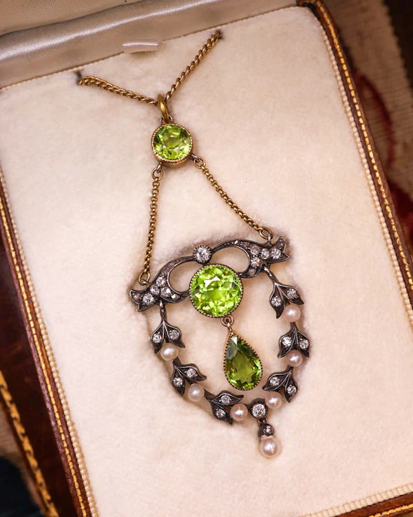 18ct Yellow Gold & Silver (tested), Peridot, Seed Pearl & Diamond Pendant, Circa  1890-1905 - image 3