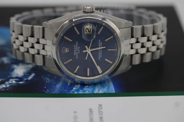Rolex Oyster perpetual Date 1500 Blue Sigma Linen Dial - image 12