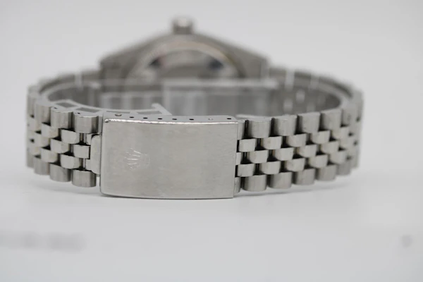 Rolex Oyster perpetual Date 1500 Blue Sigma Linen Dial - image 8