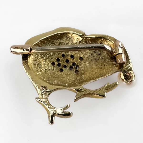 Vintage Gold Chick Brooch - Saddingtons Jewellery Stand 375 - image 2