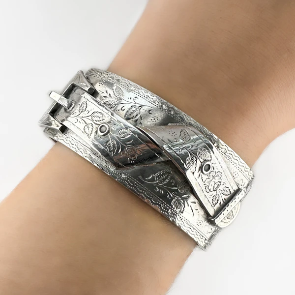 Victorian Silver Belt Cuff Bracelet - Saddingtons Jewellery Stand 375 - image 2