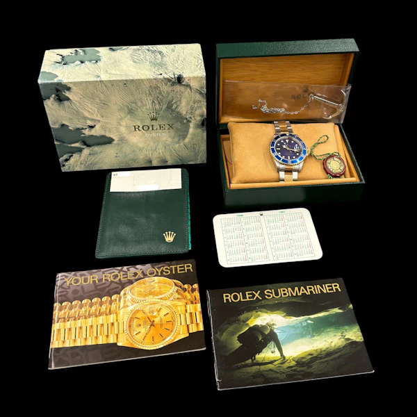 ROLEX SUBMARINER DATE TURNED 'PURPLE' FADED BEZEL FULL SET W SERIES - 1996 - image 7