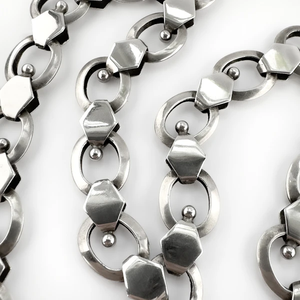 1938 Silver Link Necklace - Saddingtons Jewellery Stand 375 - image 3