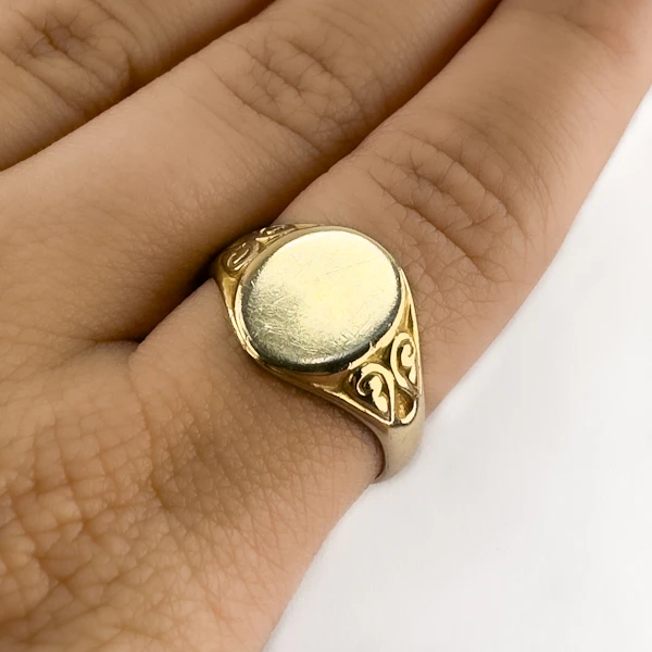 1908 Scroll Shoulders Gold Signet Ring - Saddingtons Jewellery Stand 375 - image 3