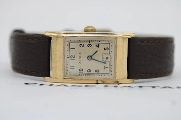 Zenith Vintage Tank Style 9ct Gold - image 9