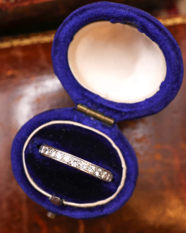 Downstairs at Grays: Platinum French Diamond Eternity Ring L1/2 Circa 1930 - image 1