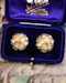 Downstairs at Grays: A fine pair of 18ct Yellow Gold (tested), Domed and Abstract Diamond set (14 in total), Earrings, with post and butterfly fittings. Circa 1970 - image 3
