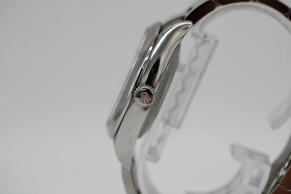 Rolex Oyster Perpetual 126000 - image 3