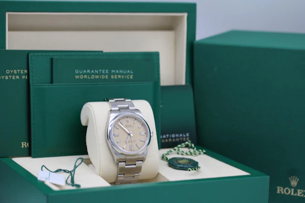 Rolex Oyster Perpetual 126000 - image 10