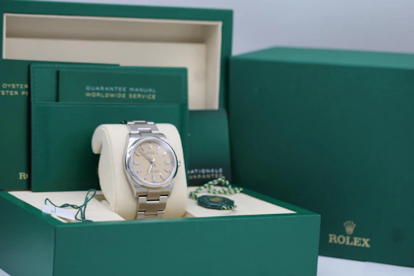 Rolex Oyster Perpetual 126000 - image 9