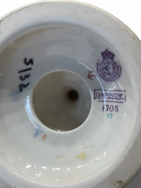 Royal Worcester vase - image 4