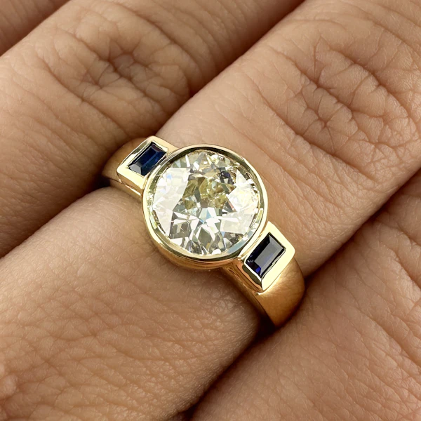 1.63ct Diamond & Sapphire Ring - Saddingtons Jewellery Stand 375 - image 2