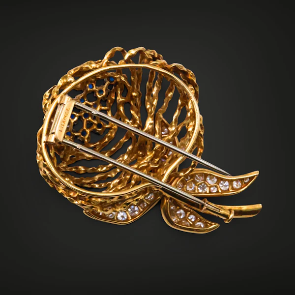 Lovely Vintage French Sapphire Diamond Brooch at Deco&Vintage Ltd - image 3