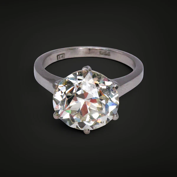 Magnificent 5.27 Carat Natural Old Mine Cut Diamond Solitaire Ring - image 3