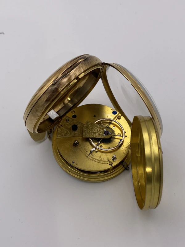 Victorian solid 18 ct. gold key-wind pocket watch  with a key and in full working order. Marked for Waltham A&W.Co - image 4