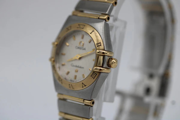 Omega Constellation Tapesty dial Warranty card dated 2003 - image 10