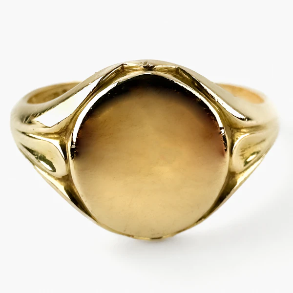 Antique 1909 Gold Signet Ring - Saddingtons Jewellery Stand 375 - image 1