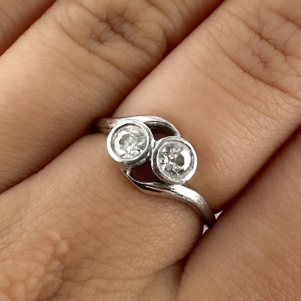 Antique Toi et Moi Diamond Crossover Ring - Saddingtons Jewellery Stand 375 - image 3