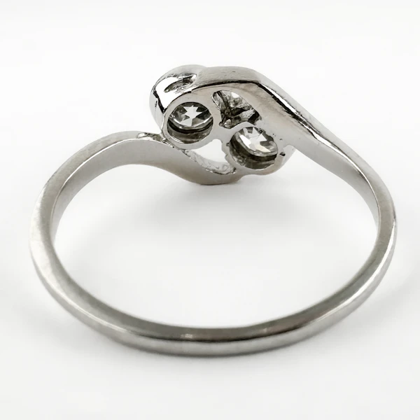 Antique Toi et Moi Diamond Crossover Ring - Saddingtons Jewellery Stand 375 - image 4
