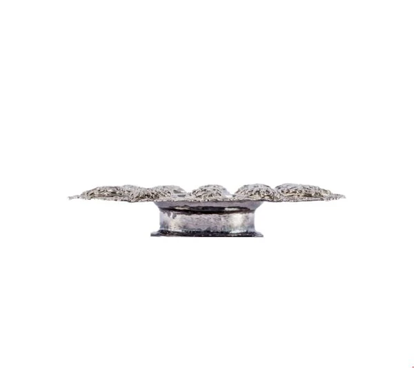 Silver repoussé bowl (taza), Ottoman Balkans, probably Bosnia or Serbia, 18th century - image 4