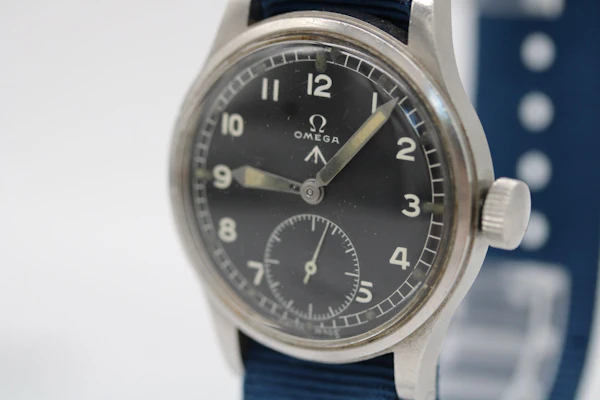 Omega British Military “Dirty Dozen” – WW2 – Calibre 30T2 – Stainless Steel – Broad Arrow - image 5