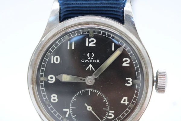 Omega British Military “Dirty Dozen” – WW2 – Calibre 30T2 – Stainless Steel – Broad Arrow - image 9