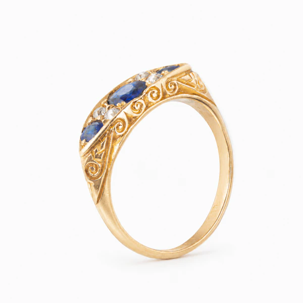 Edwardian 18ct Gold Sapphire & Diamond Ring - image 2
