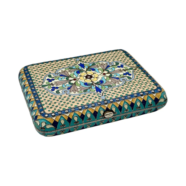 Russian silver gilt and cloisonné enamel cigarette case, Moscow , c.1910 by Pavel Ovchinnikov. - image 3