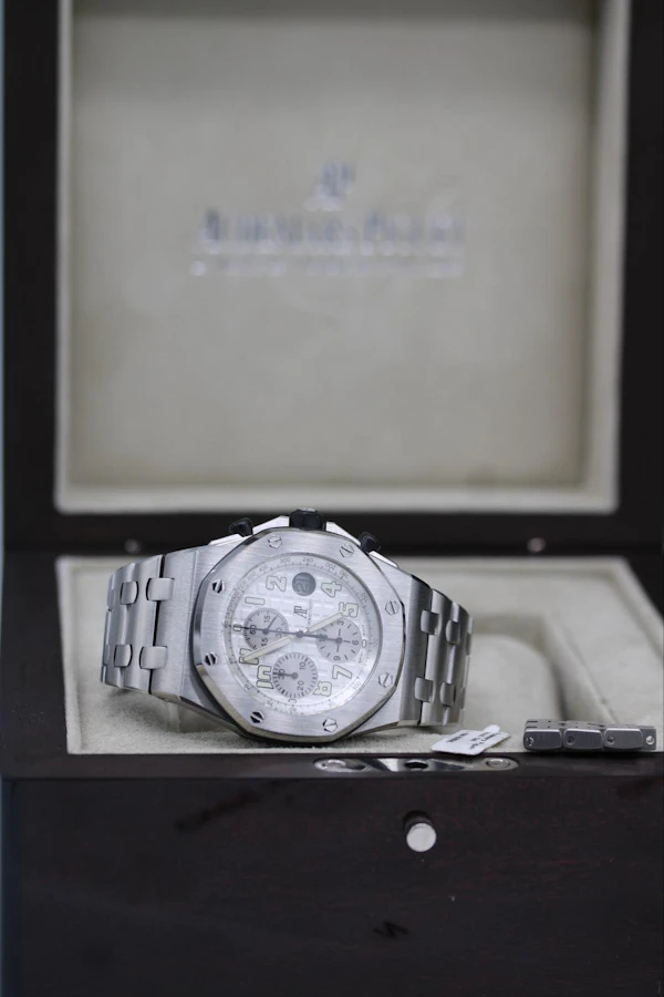 Audemars Piguet Royal Oak Offshore Chronograph – Ref. 25721ST.00.1000ST.07.A - image 3