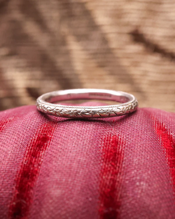 Downstairs at Grays: Floral Engraved Platinum Wedding Ring Circa 1920-1930 - image 2