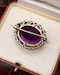 Downstairs at Grays: A very fine Amethyst & Diamond Oval Brooch in High Carat Yellow Gold & Platinum. English Circa 1890-1905 - image 3