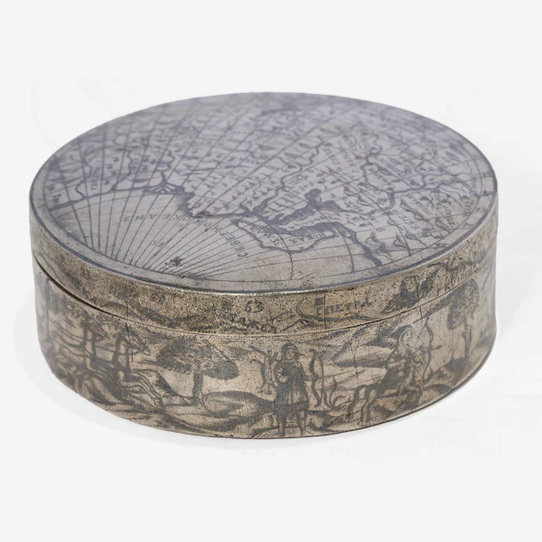 A round Russian Snuff Box from the 18th century. - image 5