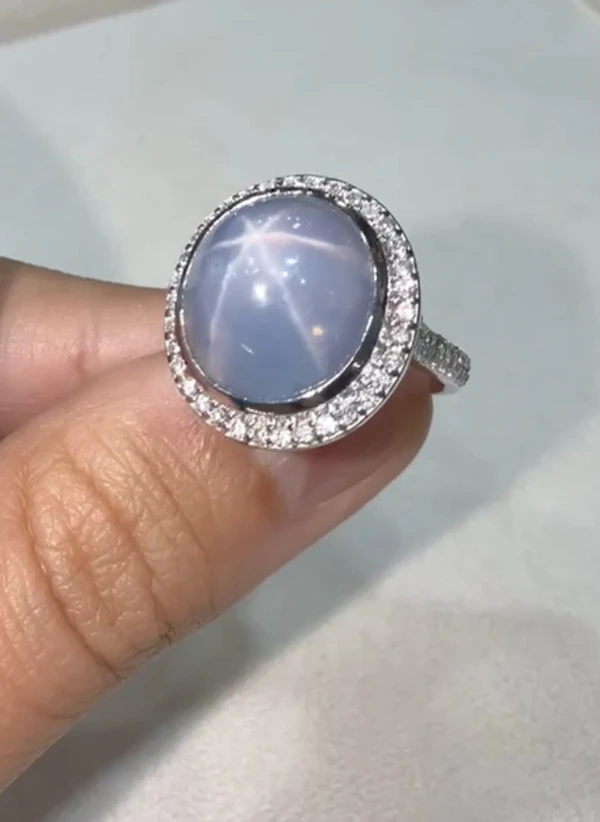 17.14Ct. Star Sapphire Ceylon no heat ring 18k white gold - image 2
