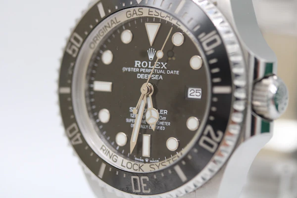 Rolex Sea-Dweller Deepsea 126660 - image 8