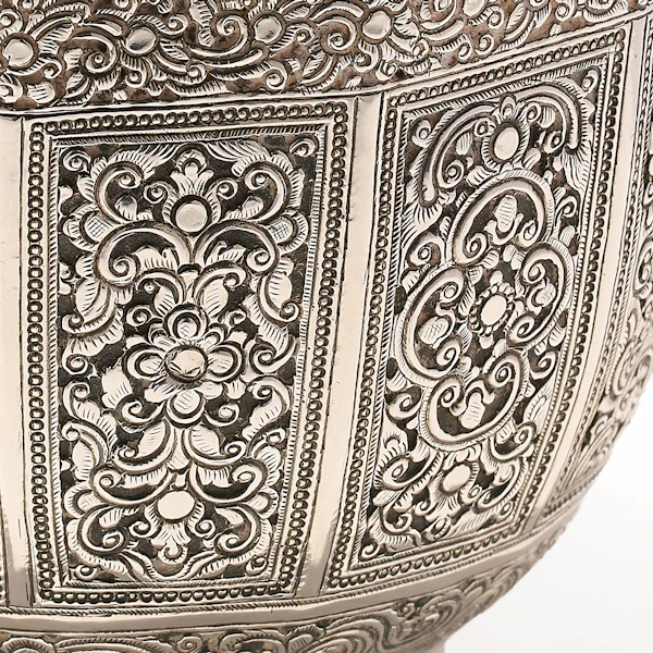 A very fine late 19th century Burmese Shan States silver cup and cover. - image 3