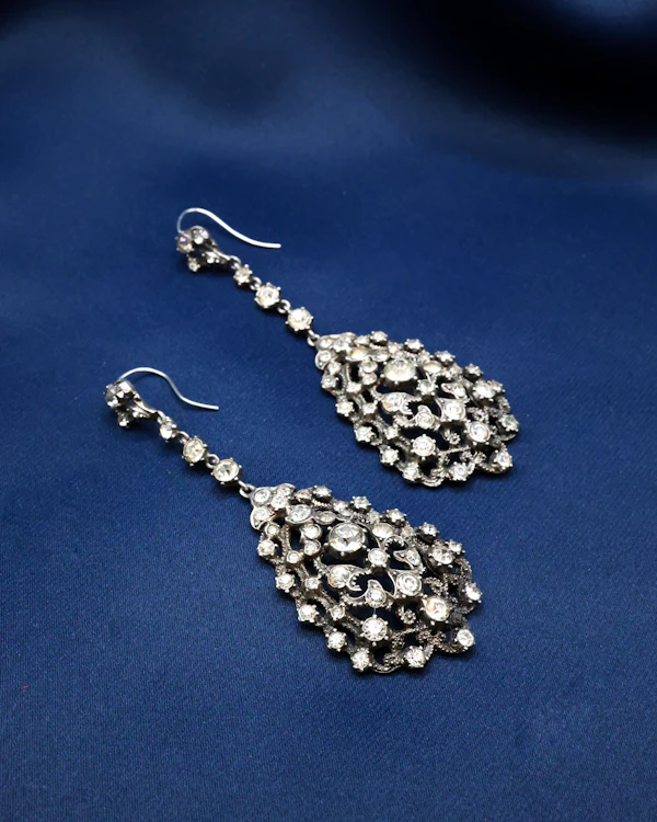 Downstairs at Grays: A fine pair of Silver (tested), and Paste, Filigree Drop Earrings, Continental Circa 1890 - image 2