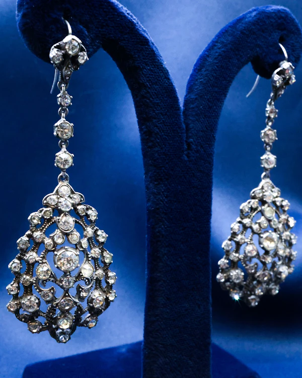 Downstairs at Grays: A fine pair of Silver (tested), and Paste, Filigree Drop Earrings, Continental Circa 1890 - image 3