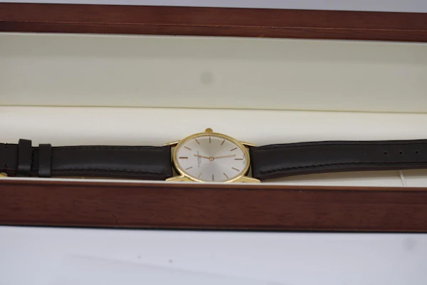 Audemars Piguet Vintage - image 10