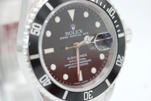 Rolex Submariner Date 16610T Engraved Rehaut c.2008 - image 5