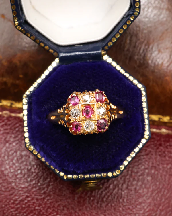 A very fine 18ct Yellow Gold Ruby & Diamond, Chequer Board Ring, Birmingham Hallmarks 1908 - image 4