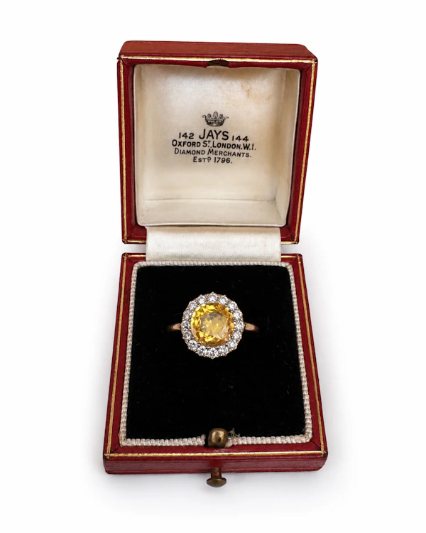 1950s Ceylon Yellow Sapphire (3.2cts) & Diamond Ring - image 2