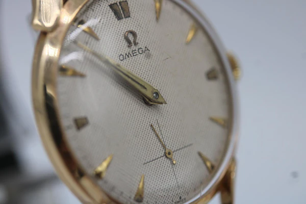 Omega Queens 14ct Gold Cal 410. 1952 Serviced and New Stra - image 3