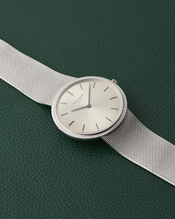 Patek Philippe Calatrava Ref. 3520/10 White Gold 18K - image 8